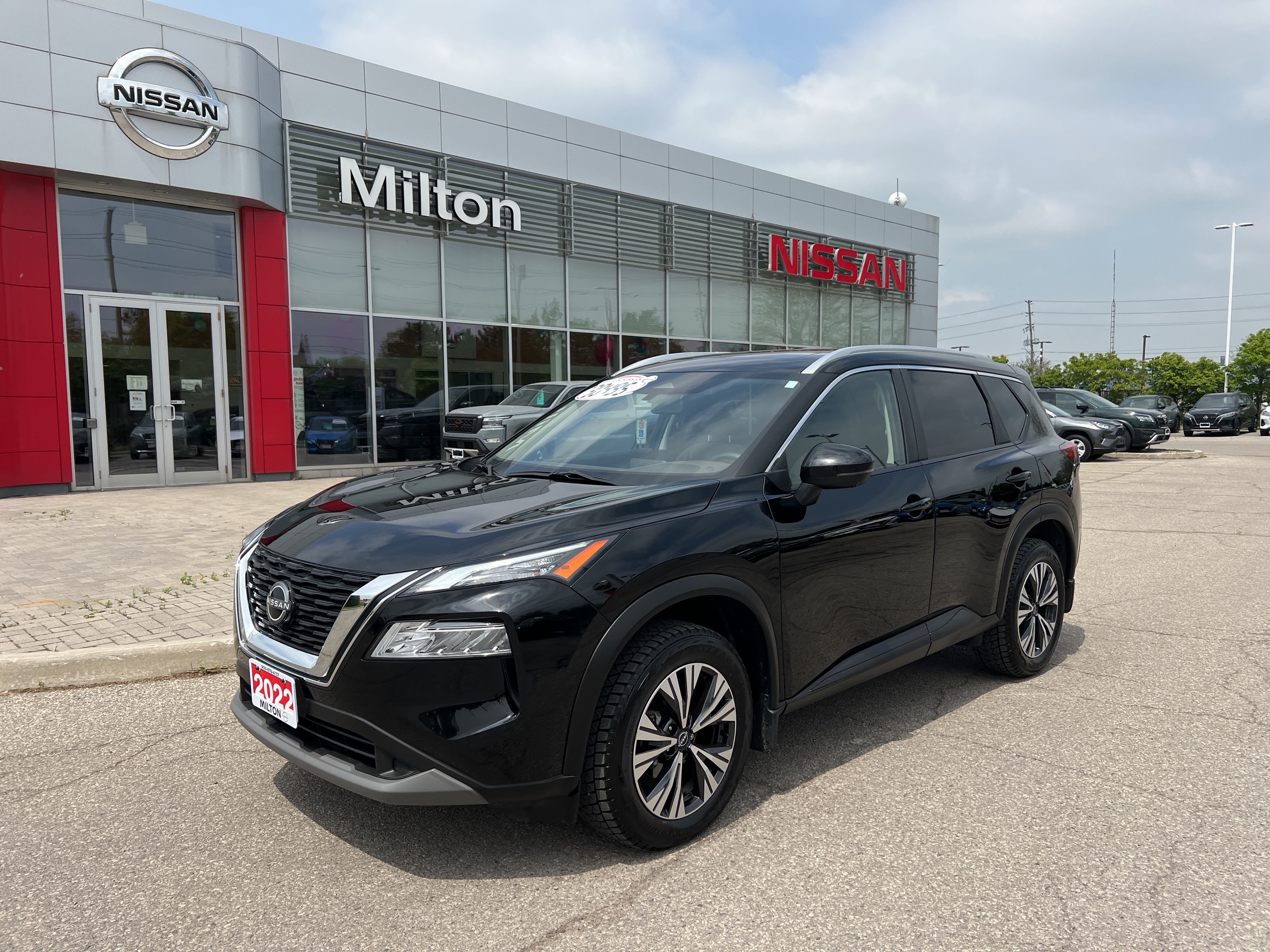 2022 Nissan Rogue SV/Moonroof/AWD only 40,000 km