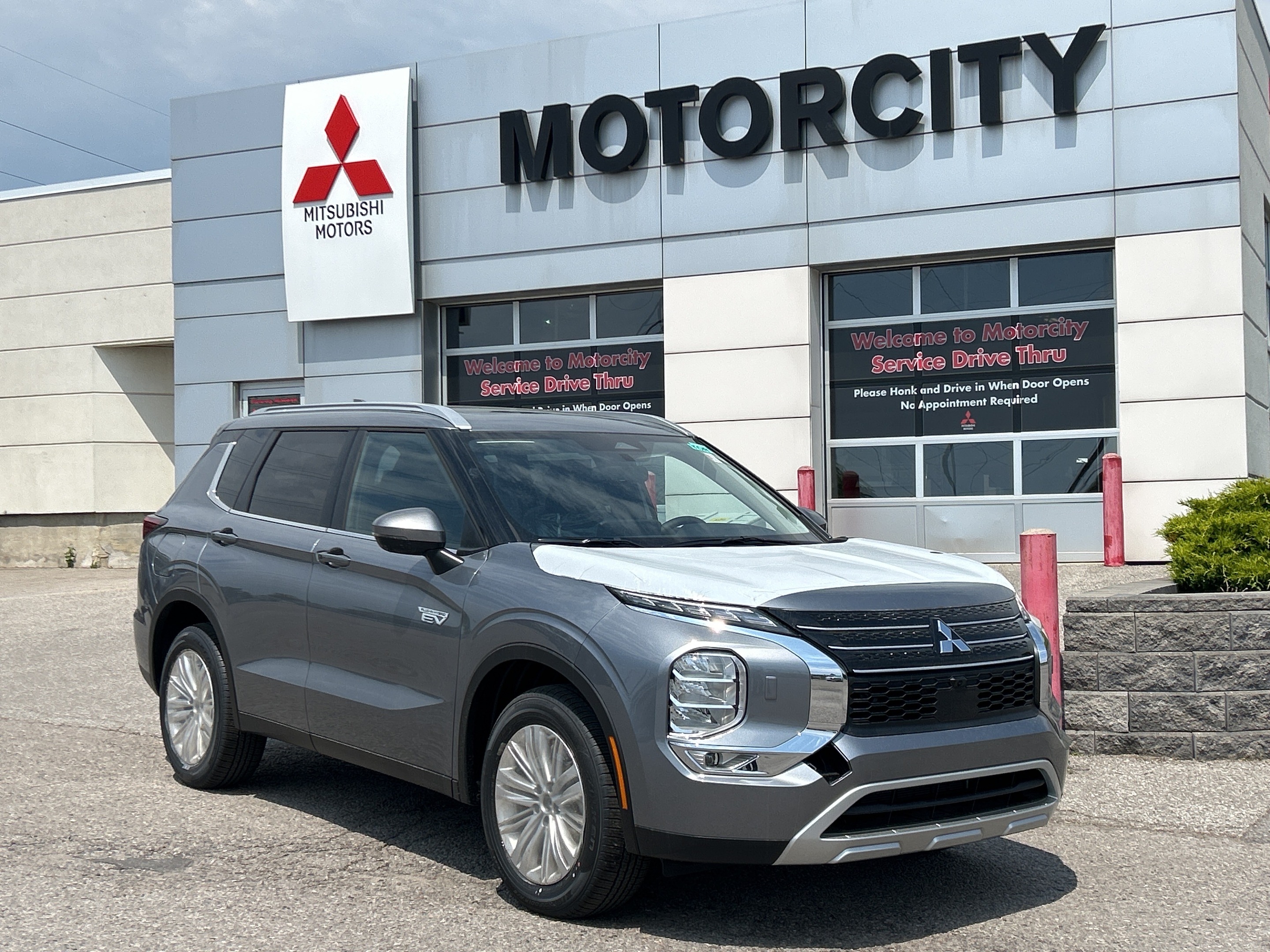 2024 Mitsubishi Outlander PHEV LE S-AWC...In Stock! SPRING SAVINGS ON NOW!!