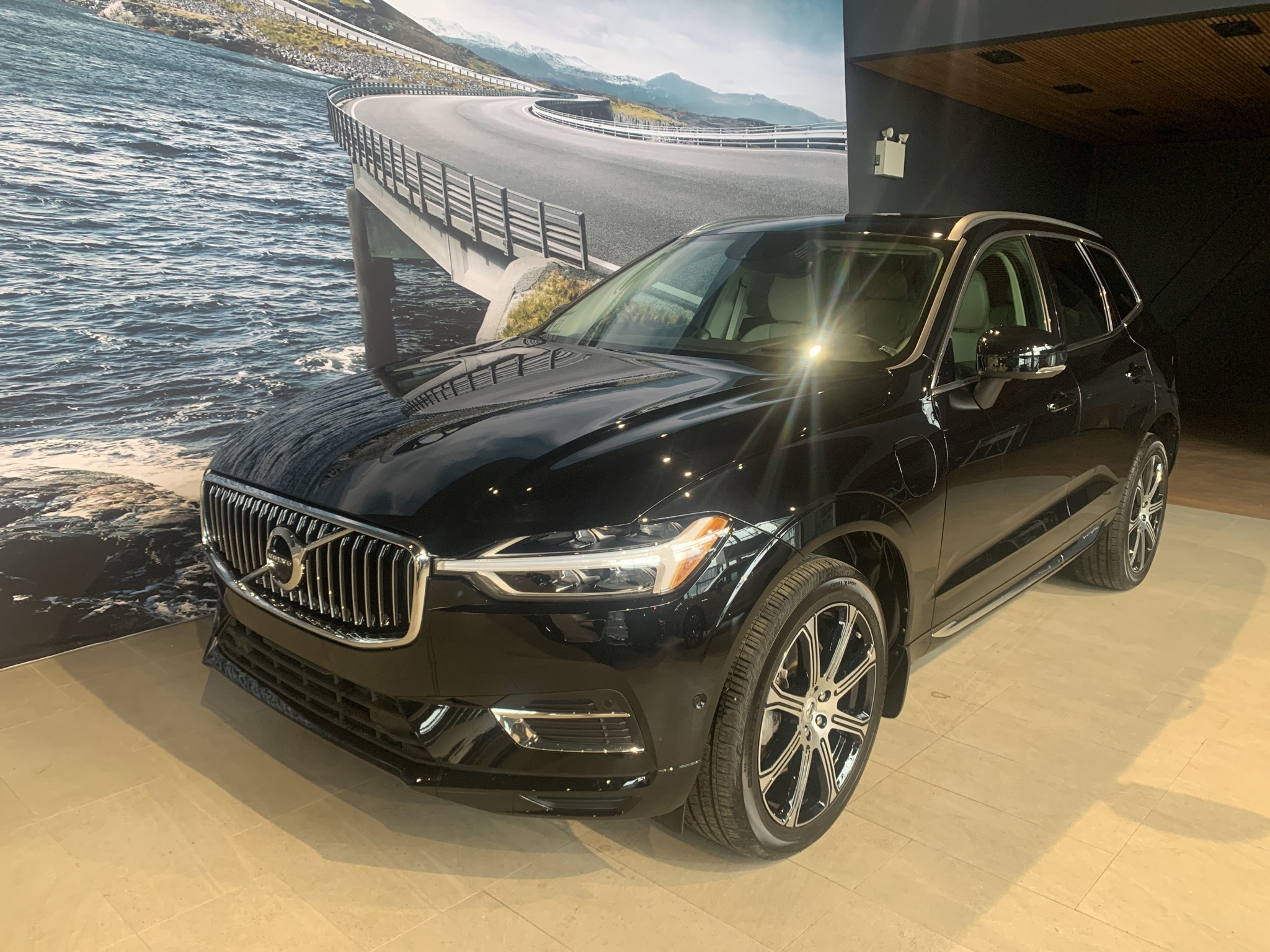 2020 Volvo XC60 T8 eAWD Inscription FROM 3.99%