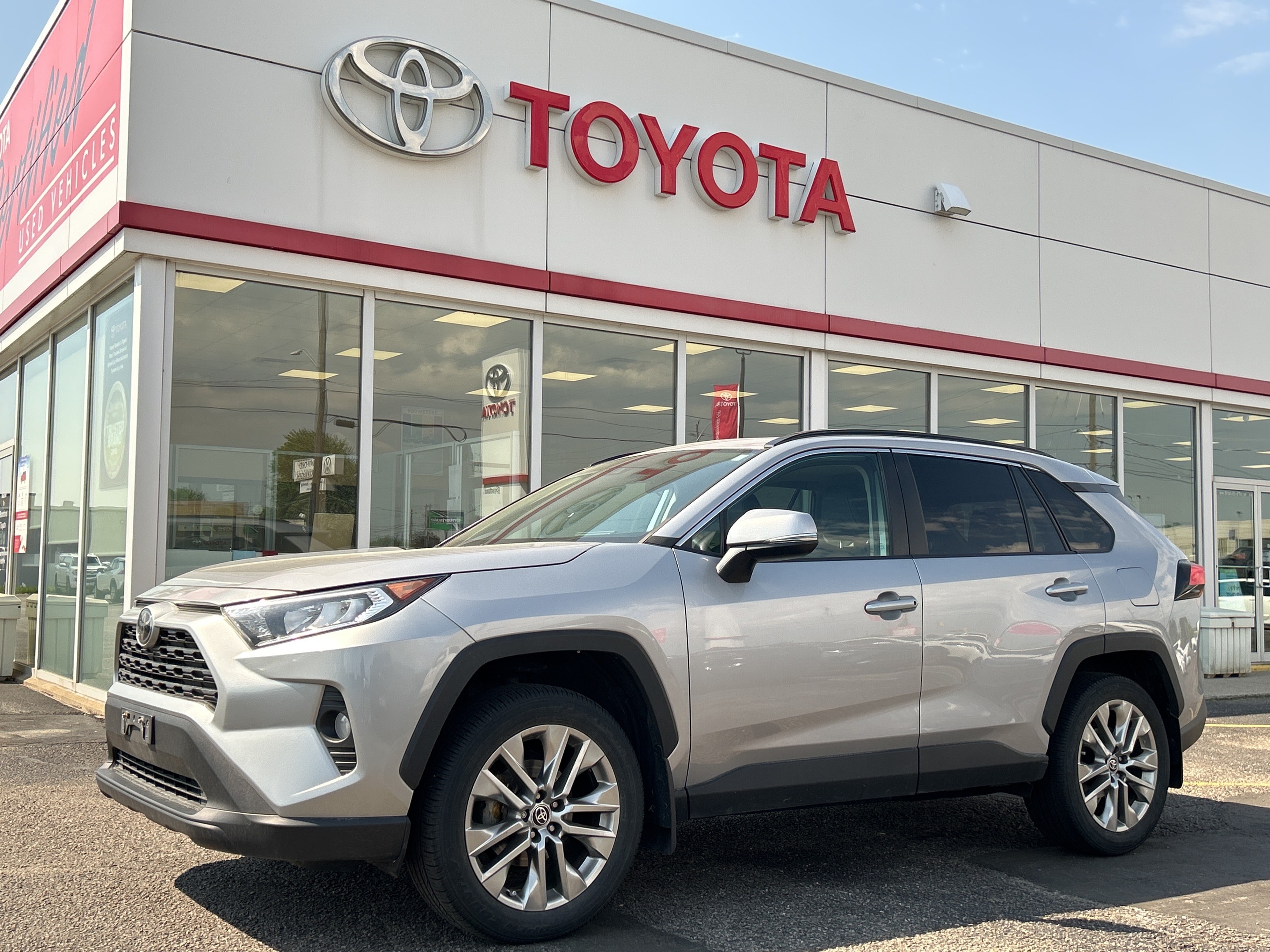 2021 Toyota RAV4 XLE AWD WITH PREMIUM PACKAGE