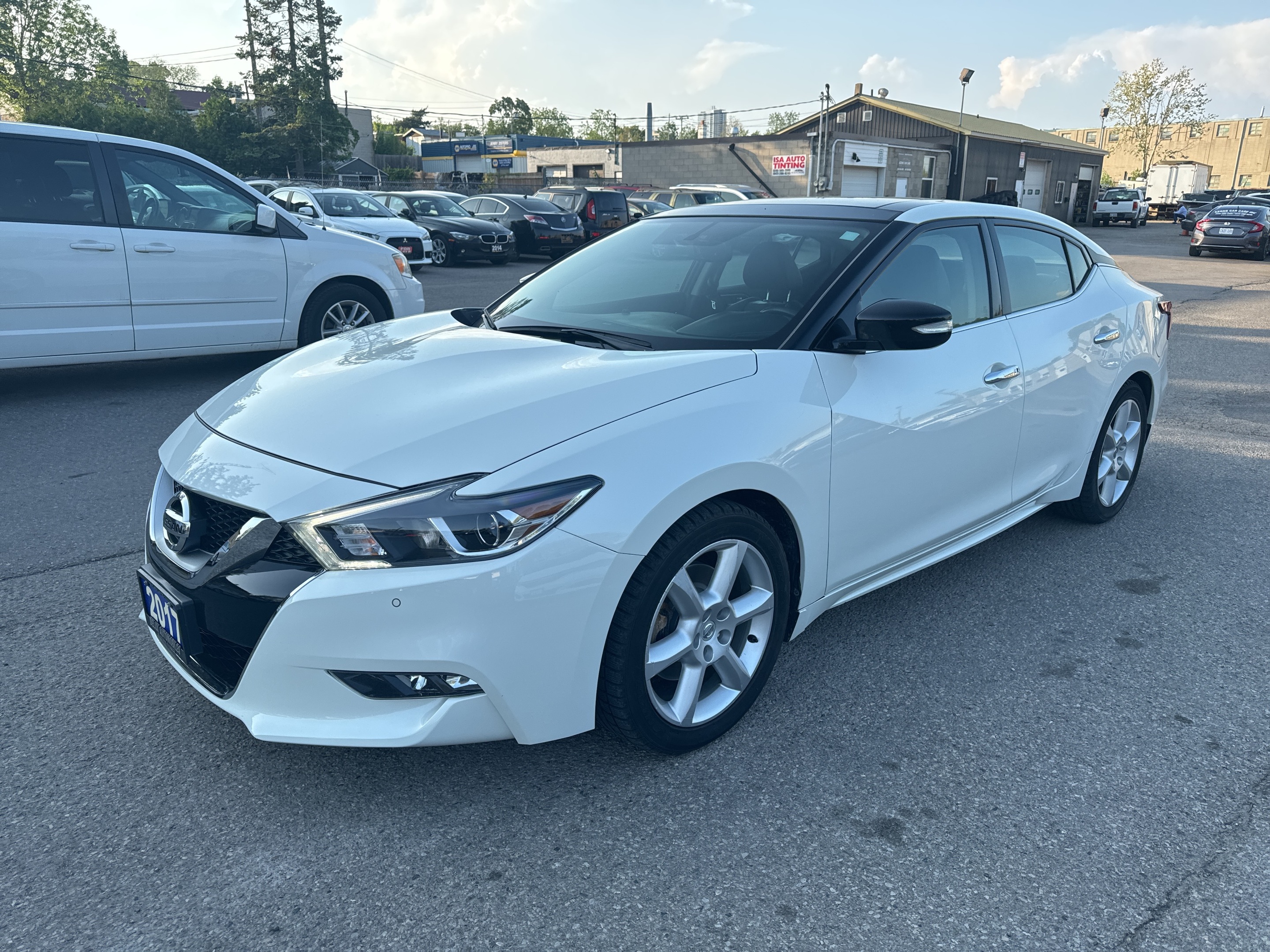 2017 Nissan Maxima SL,LEATHER,SUNROOF,NAV,BCAMERA,BT,HYD SEATS AND WH