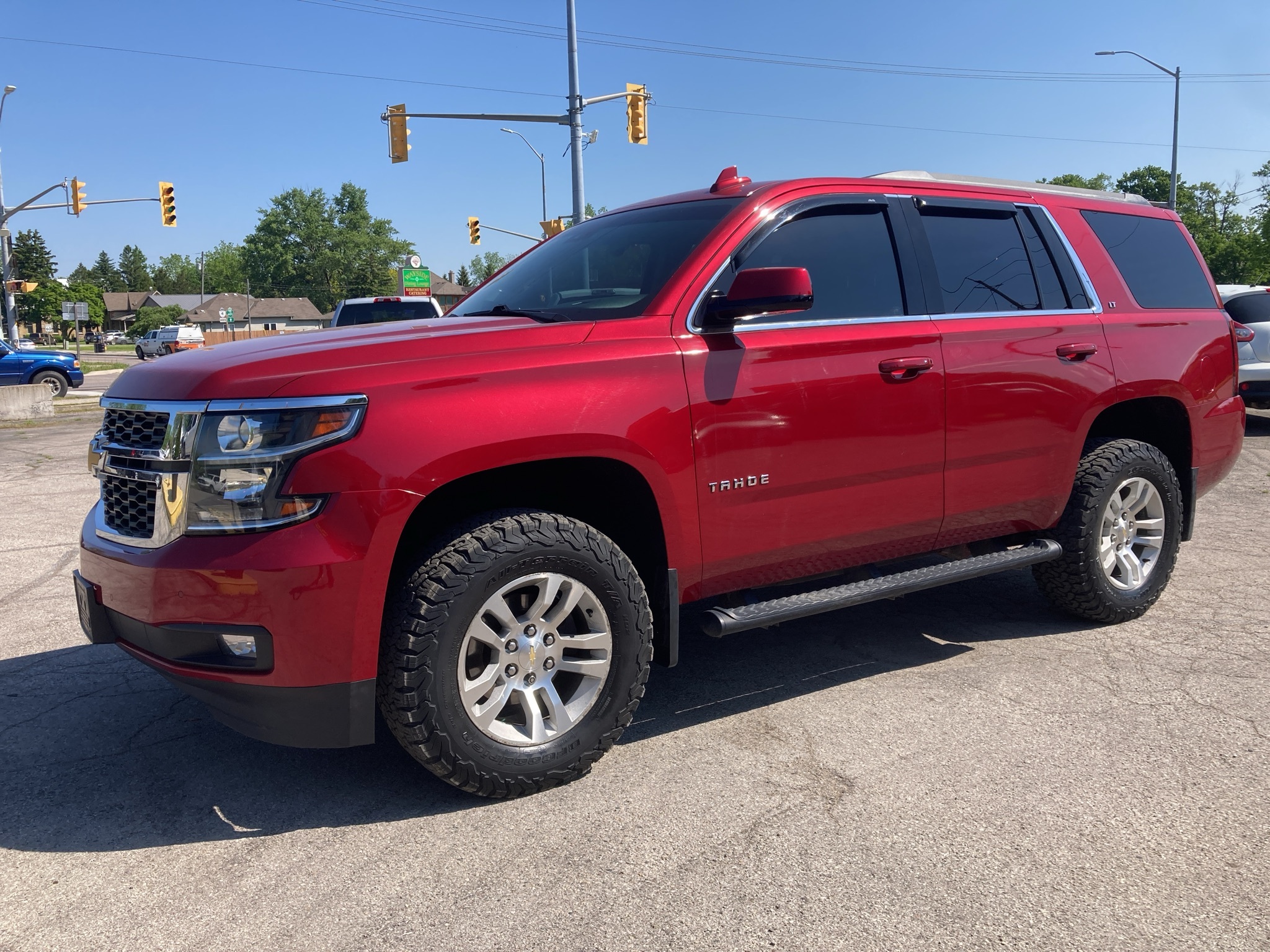 2015 Chevrolet Tahoe LT-FULLY LOADED-SUNROOF-8 PASS-4X4