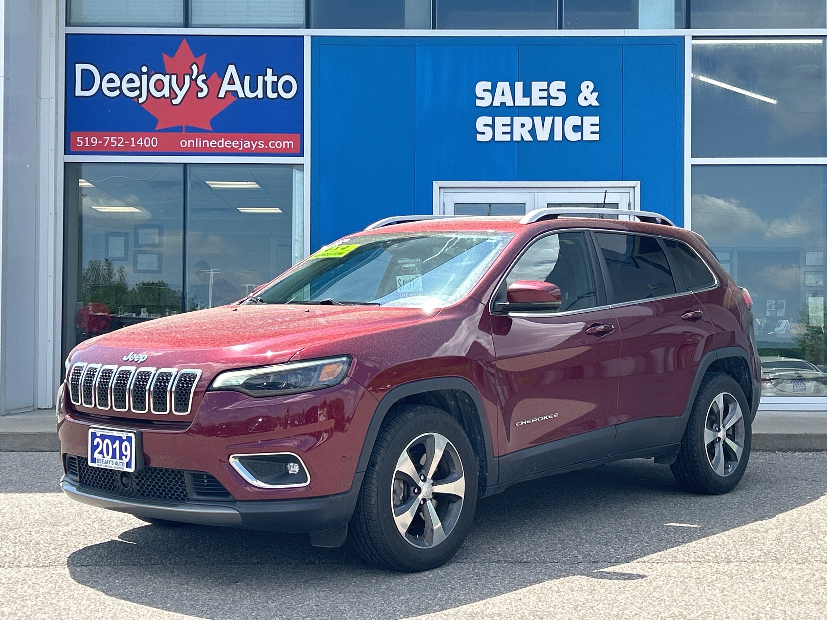 2019 Jeep Cherokee  Limited 4x4 | Nav | Leather | Clean Carfax 