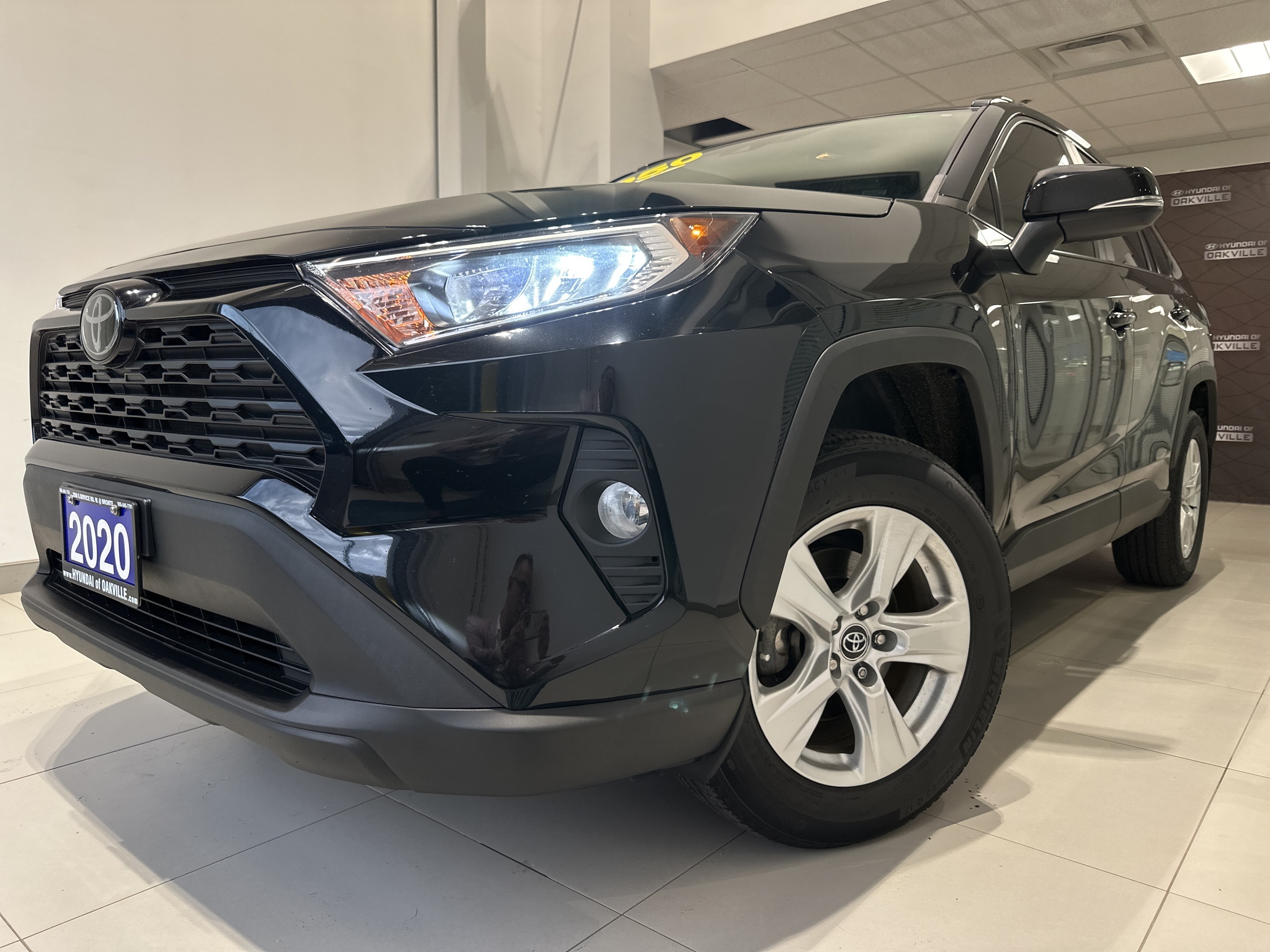 2020 Toyota RAV4 XLE | AWD | ROOF | CAM | NO ACCIDENT | 1 OWNER 