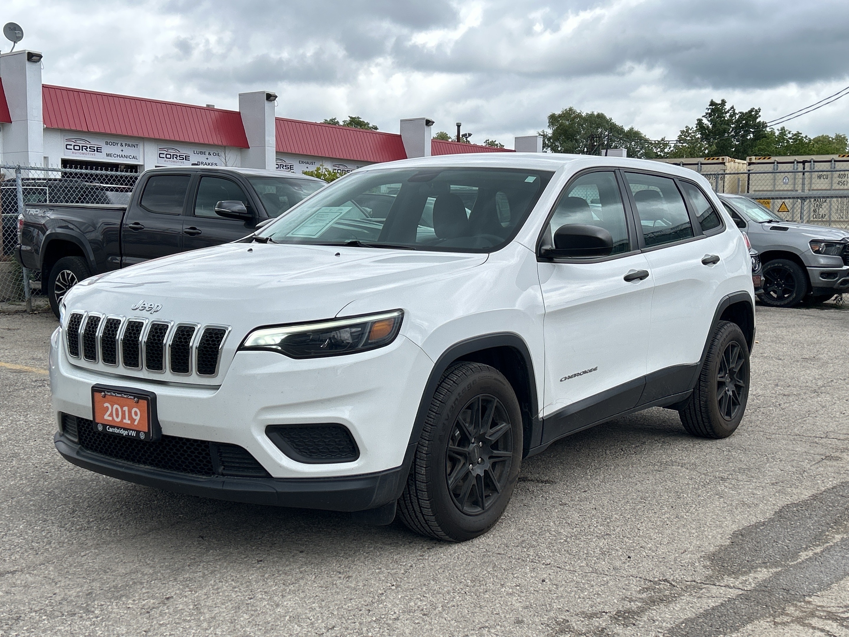 2019 Jeep Cherokee FWD Sport