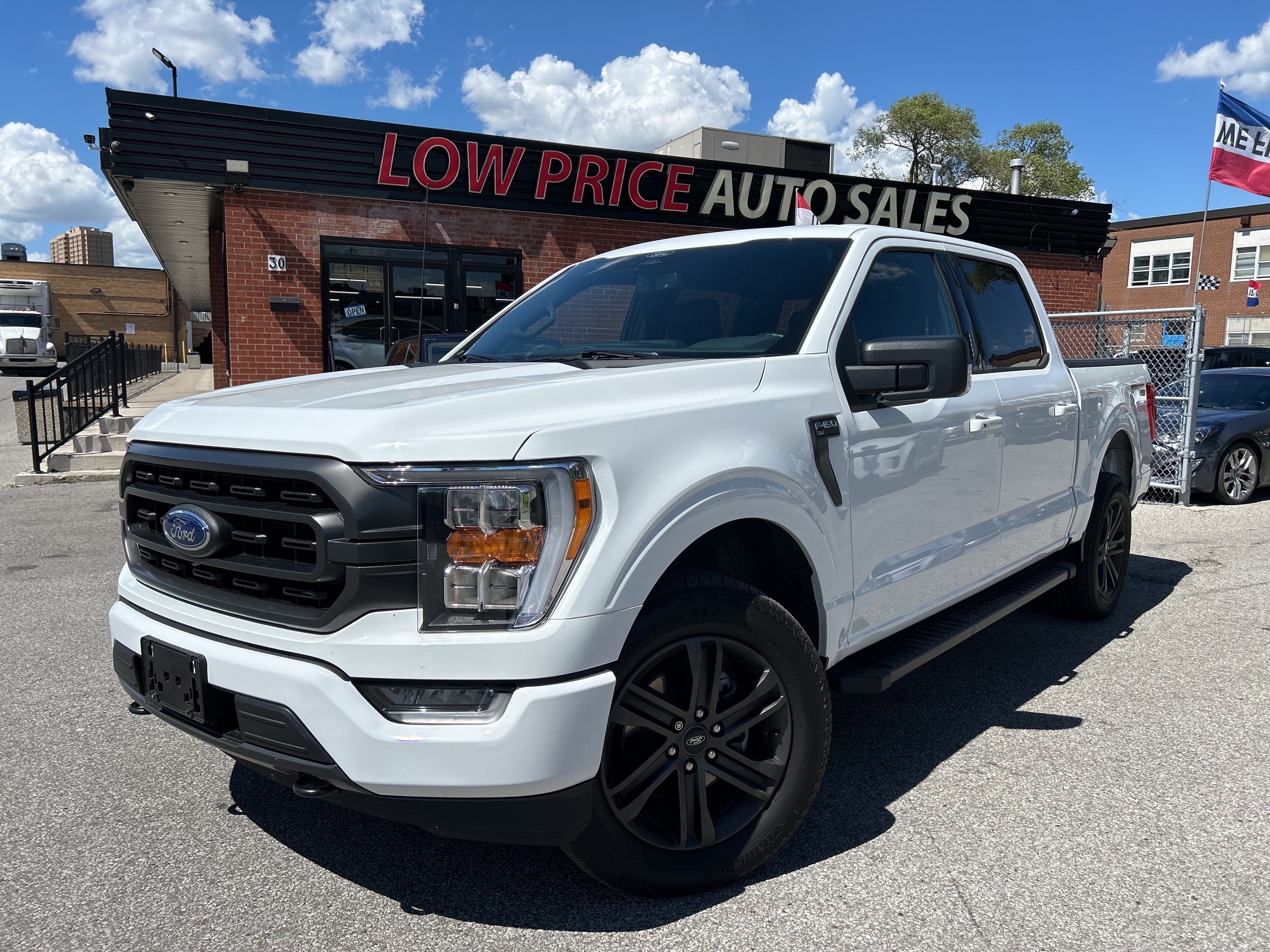 2022 Ford F-150 XLT 4WD SuperCrew 5.5' Box COMING SOON