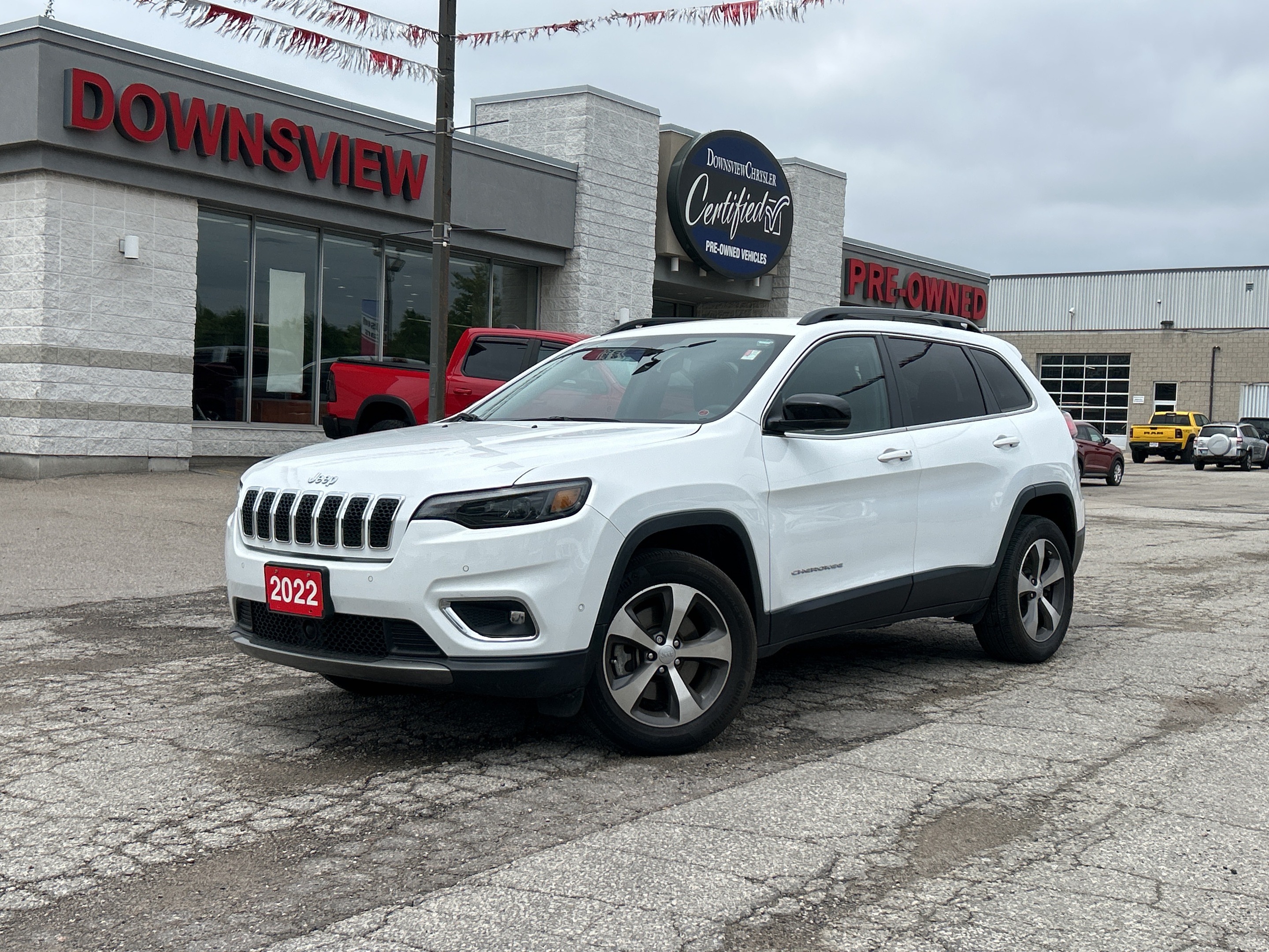 2022 Jeep Cherokee Limited 4x4 w/Leather, Adaptive Cruise, Blind Spot