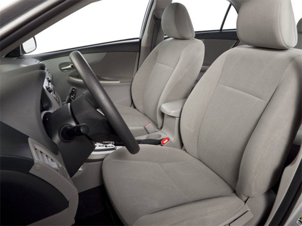 2013 Toyota Corolla - Compare Prices, Trims, Options, Specs, Photos