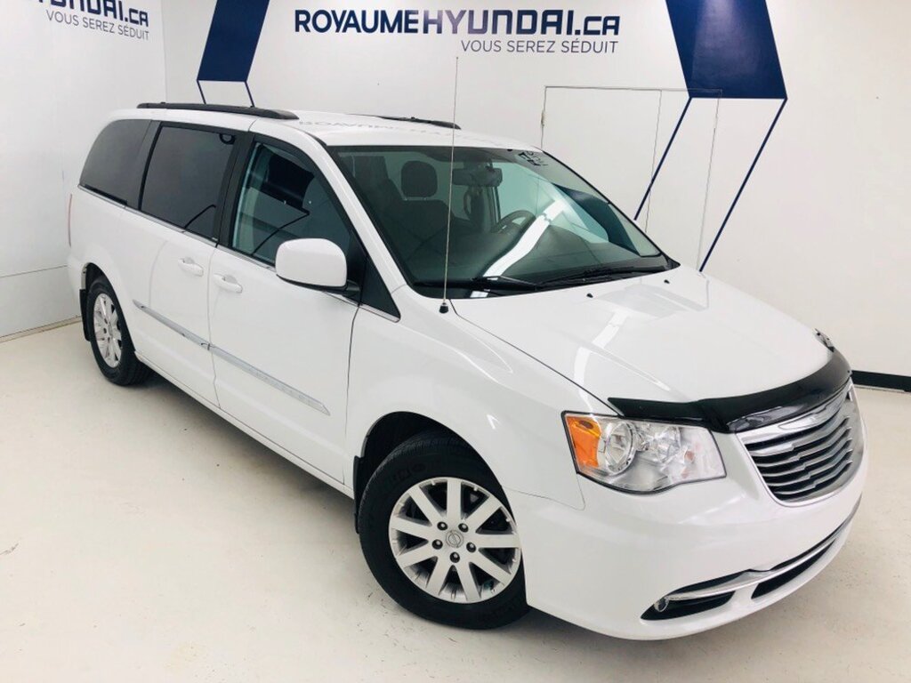 2014 Chrysler  Town & Country 
