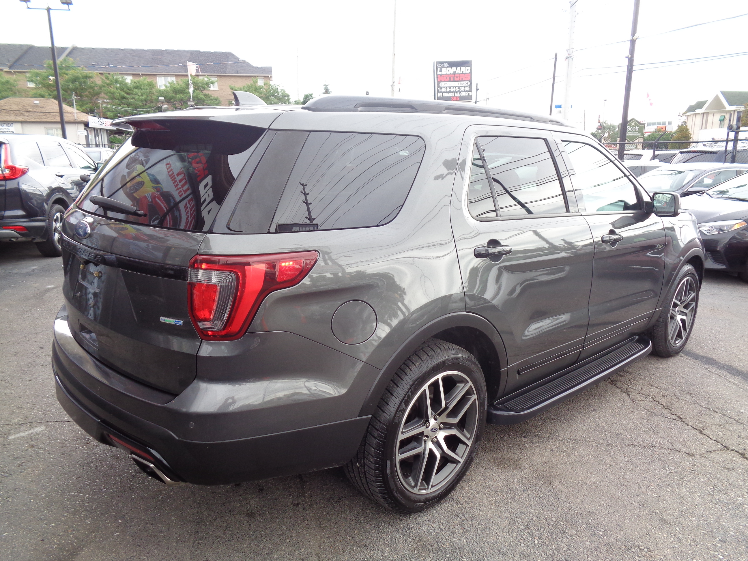 What Models Of Ford Explorers Have Sunroofs