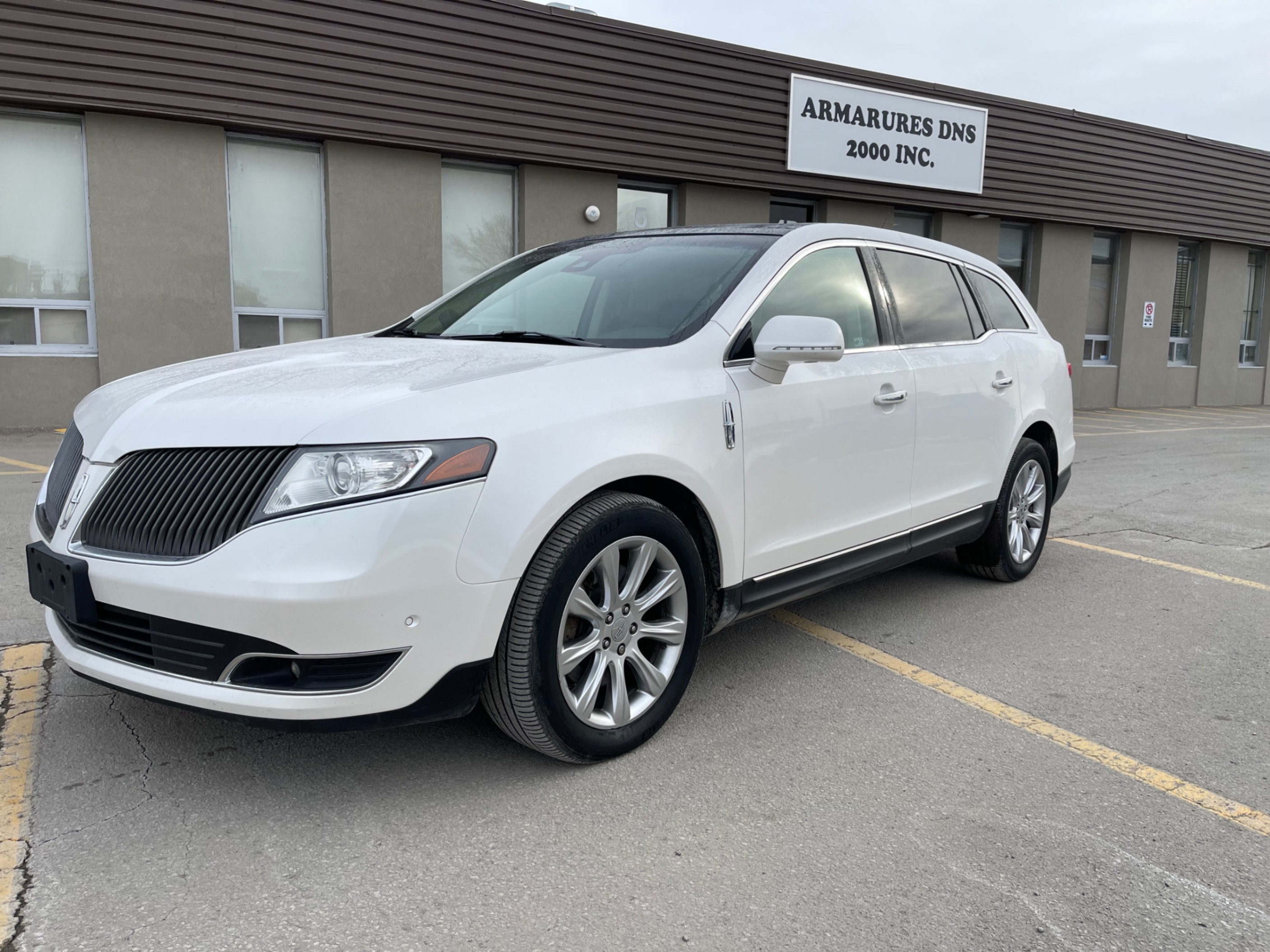 2014 Lincoln MKT EcoBoost AWD  Navigation/Leather/Pano Sunroof/Came