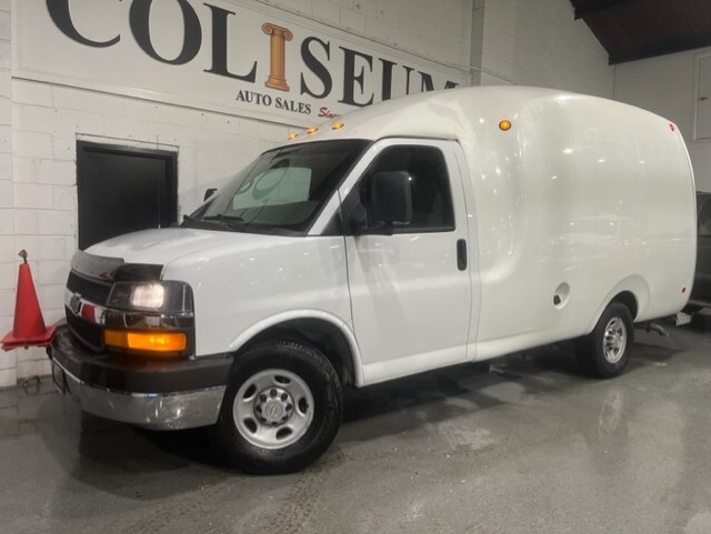 2012 Chevrolet Express 3500 3500 UNICELL BUBBLE VAN-WE FINANCE-5 TO CHOOSE!!