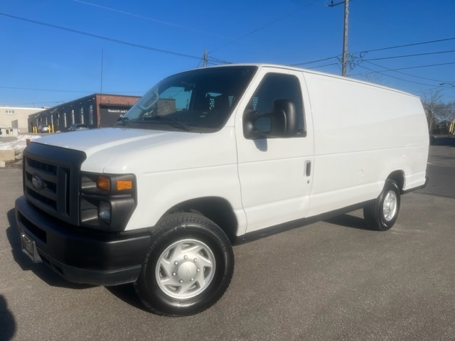 2013 Ford Econoline E-350 Super Duty EXTENDED-DIVIDER-TOW PACKAGE!