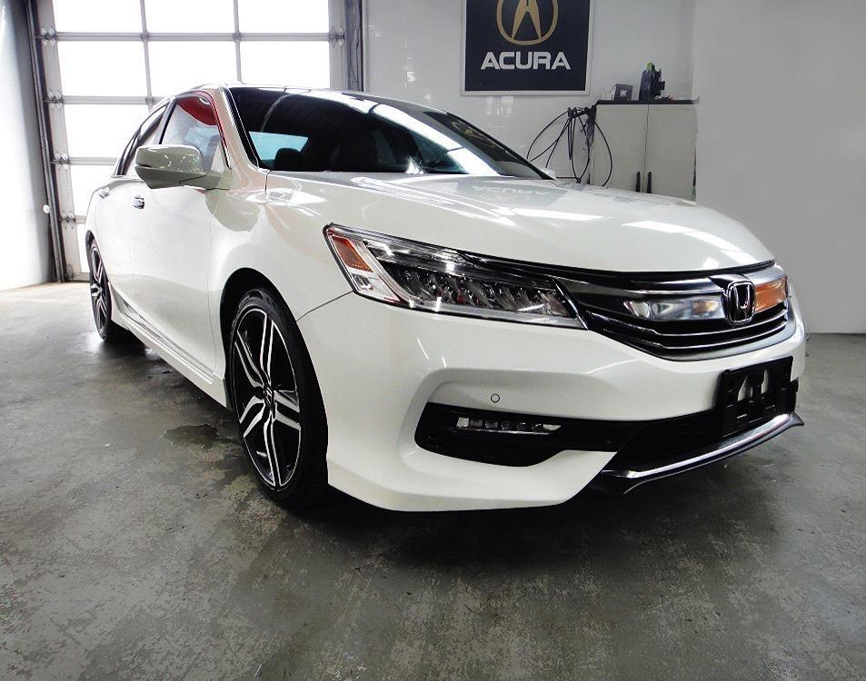 2016 Honda Accord TOURING EDITION, NO ACCIDENT, MINT