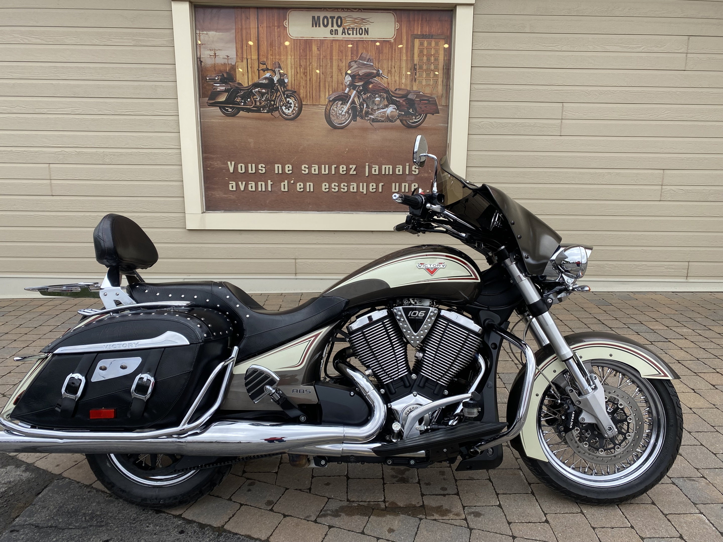 2014 Victory Motorcycles Cross Roads 2014 Victory Motorcycles Cross Roads
