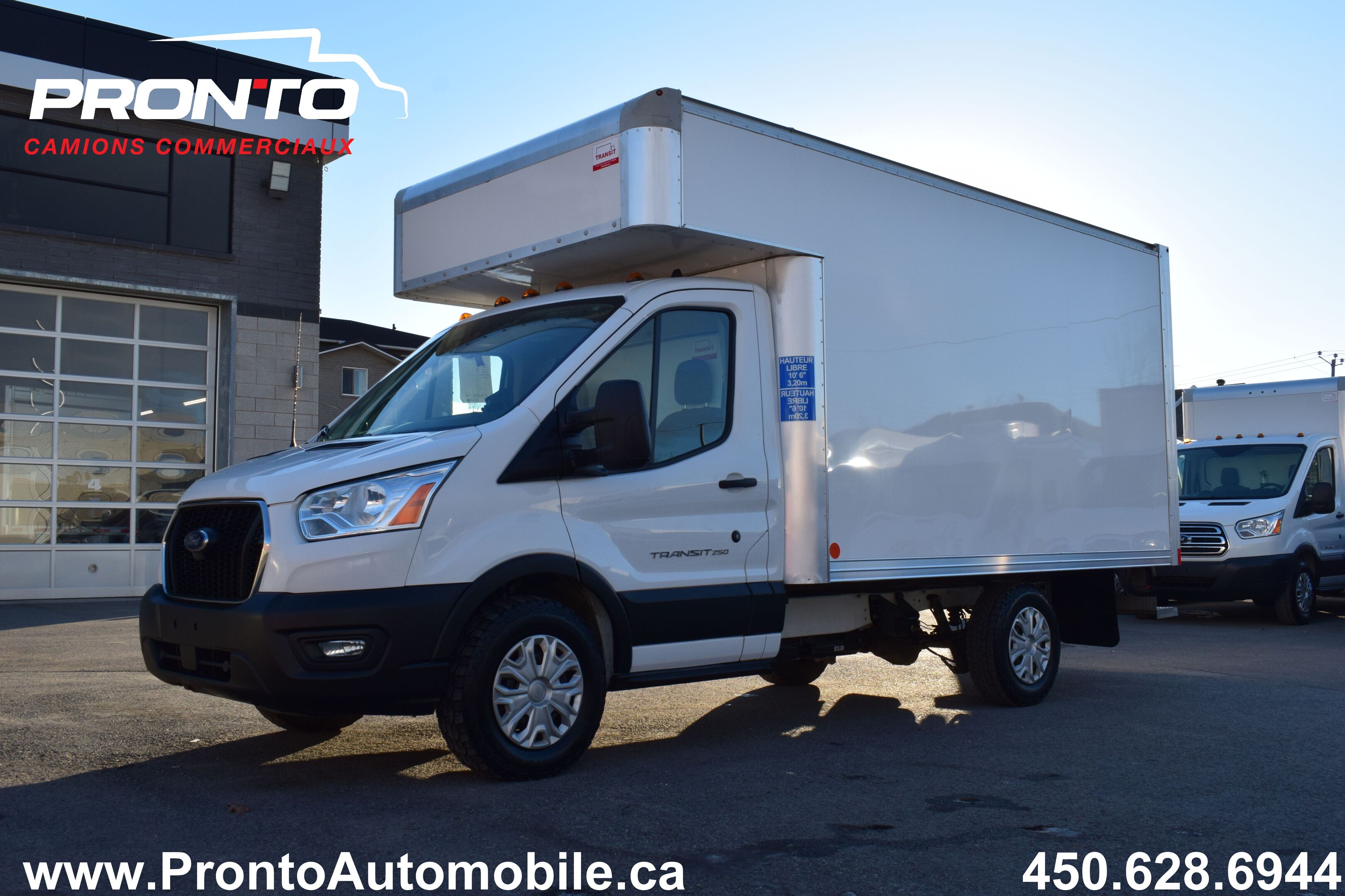 2020 Ford Transit T-250 cube 12 pieds deck ** Garantie Ford ** 