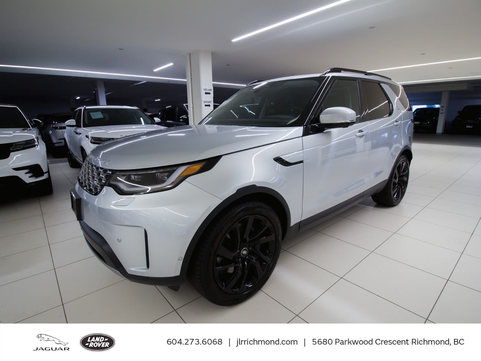 2023 Land Rover Discovery S | Premium Cabin Lighting | Heated Windscreen | T