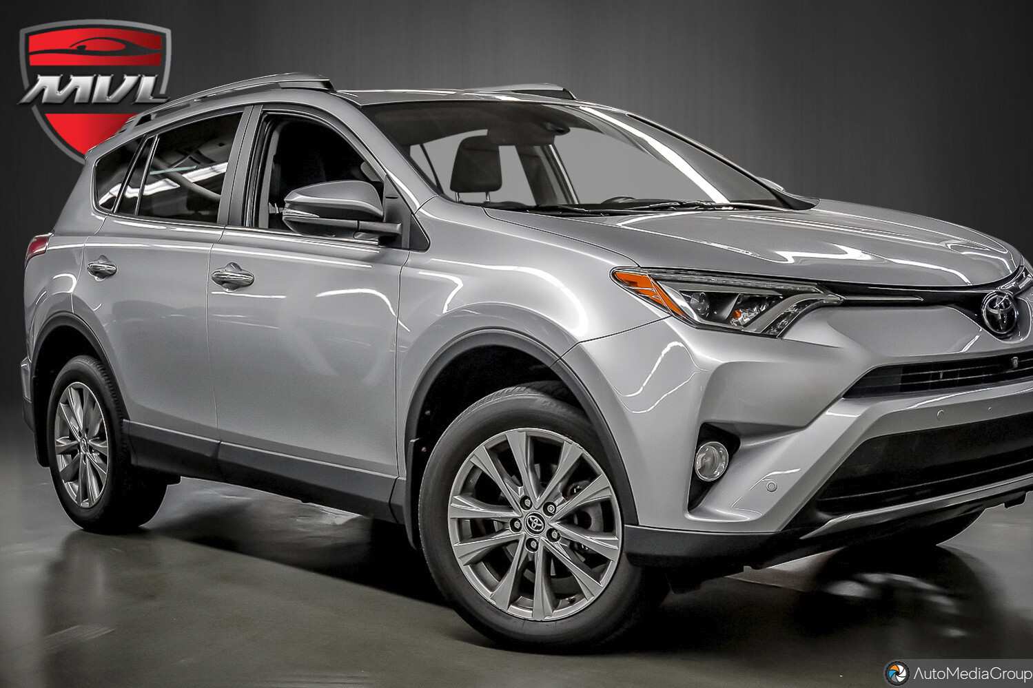 2017 Toyota RAV4 Limited -7.99% LEASE RATE- LIMITED AWD, LOW KMS, C