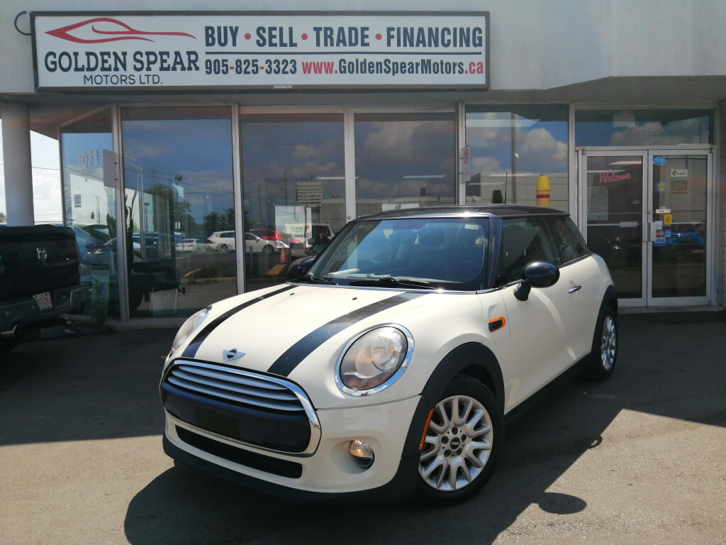 2015 MINI Cooper Hardtop 2dr HB - Clean Carfax - Leather / Sunroof