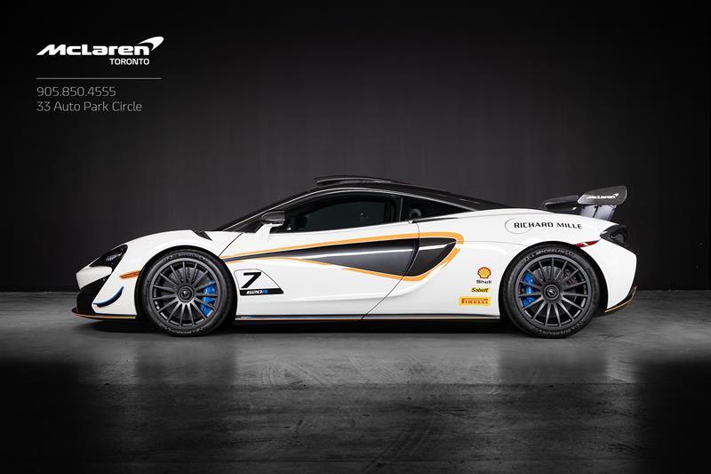 2020 McLaren 620R 