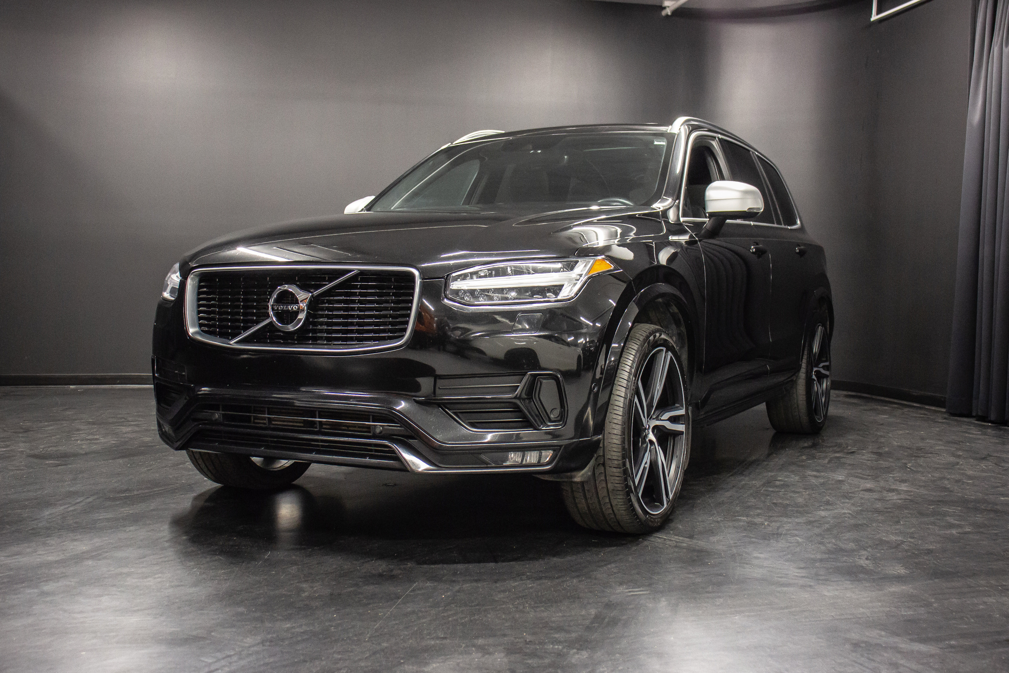 2019 Volvo XC90 T6 AWD R-Design - Lease for $760/Month