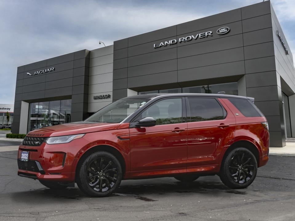 2022 Land Rover Discovery Sport 247hp R-Dynamic SE $59,969 + HST & Licensing - CPO