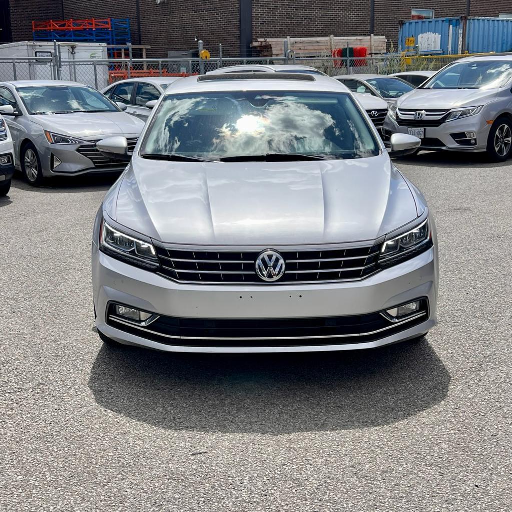 2016 Volkswagen Passat  Execline, SUNROOF, BACKUP CAM, HEATED SEATS