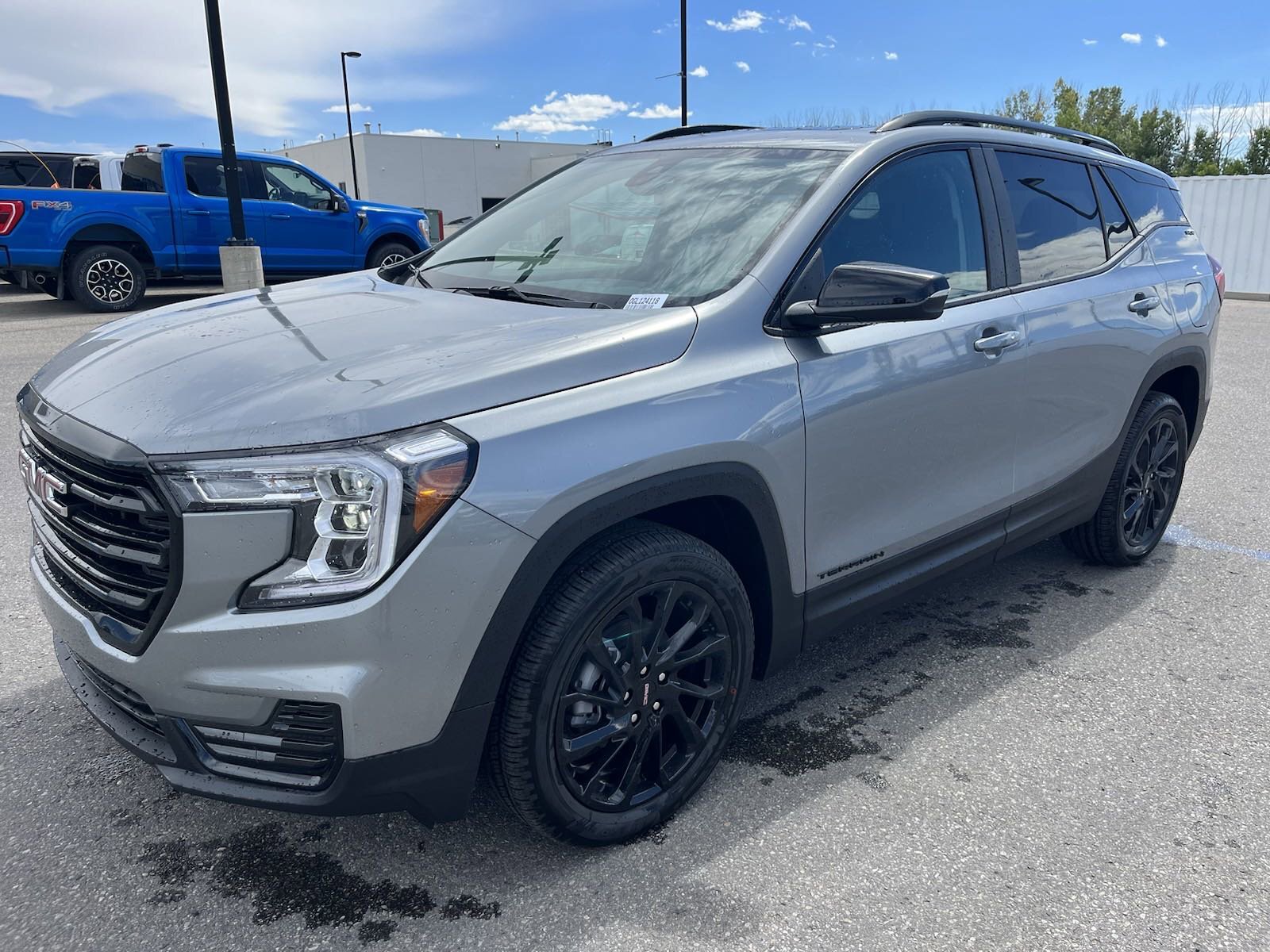 2024 GMC Terrain SLE AWD - MANAGER SPECIAL