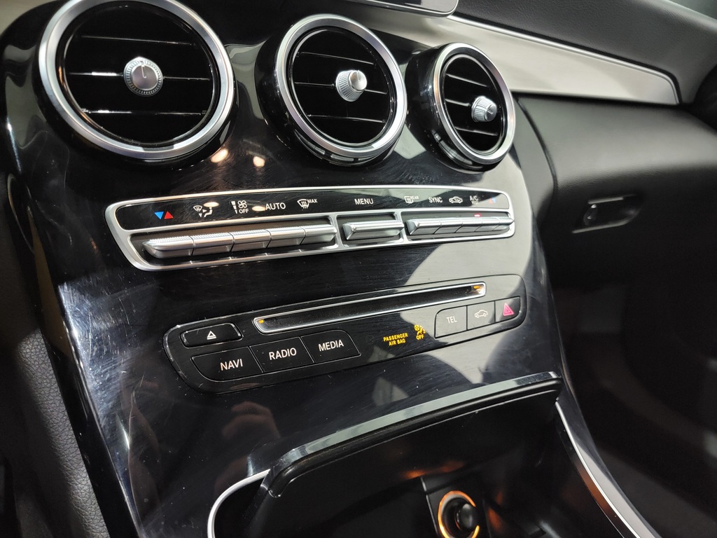 Mercedes-Benz C-Class 2017 Air conditioner, Electric mirrors, Power Seats, Electric windows, Heated seats, Leather interior, Electric lock, Speed regulator, Seat memories, Bluetooth, Steering wheel radio controls