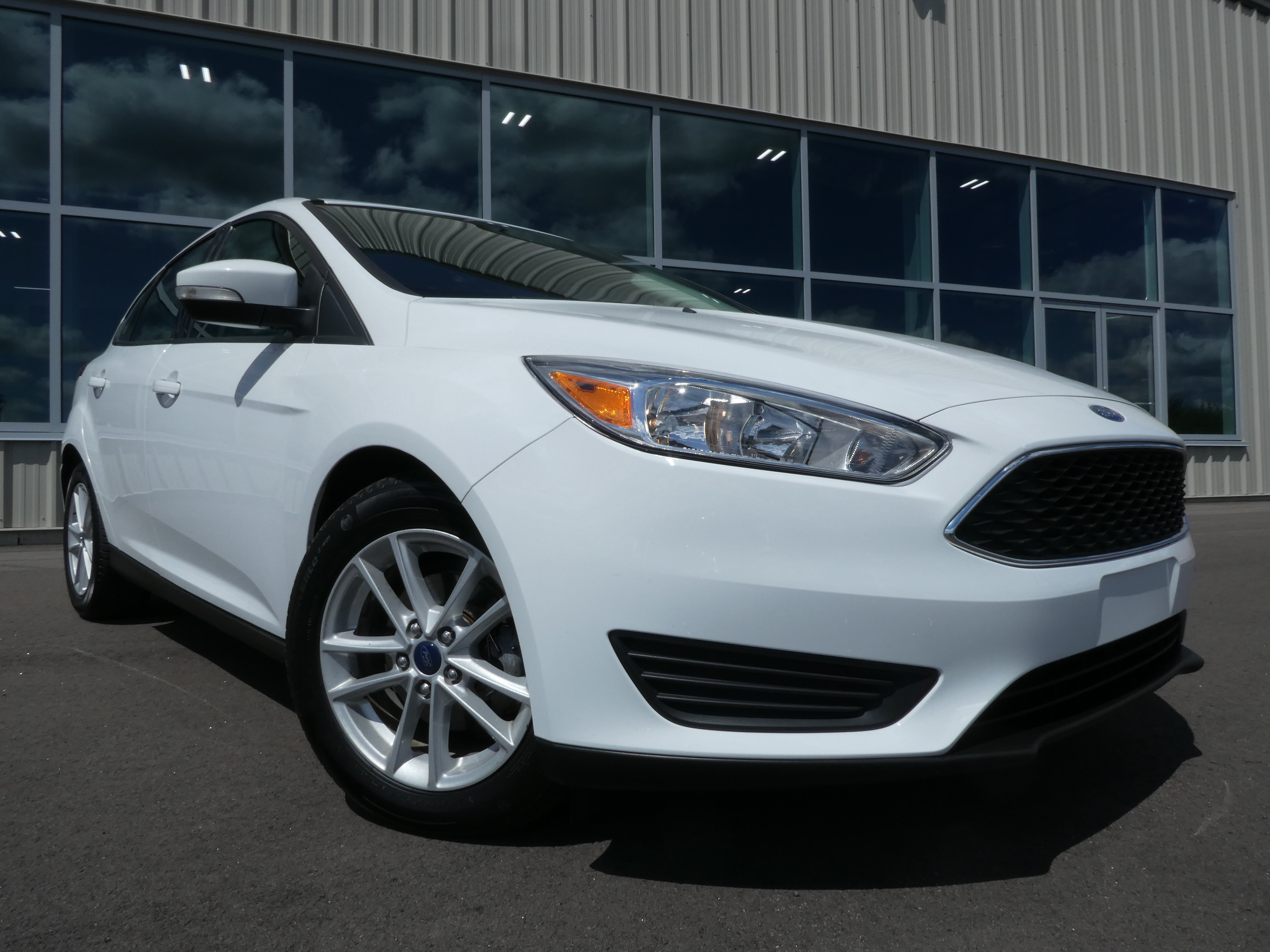 2017 Ford Focus SE, Auto, Heated Seats & Steering Wheel, Low KM's 