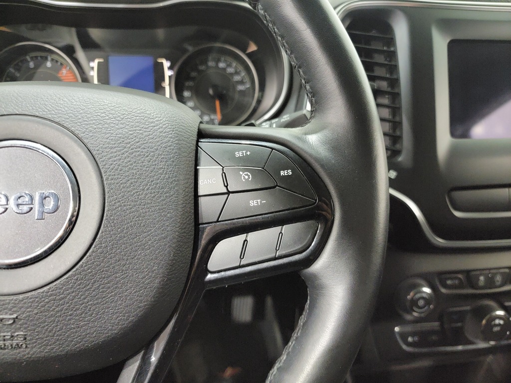 Jeep Cherokee 2019 Climatisation, Mirroirs électriques, Sièges électriques, Vitres électriques, Régulateur de vitesse, Sièges chauffants, Verrouillage électrique, Bluetooth, caméra-rétroviseur, Volant chauffant, Commandes de la radio au volant