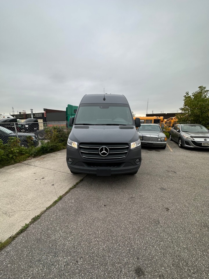 2022 Mercedes-Benz Sprinter Cargo Van 2500 Standard Roof I4 144