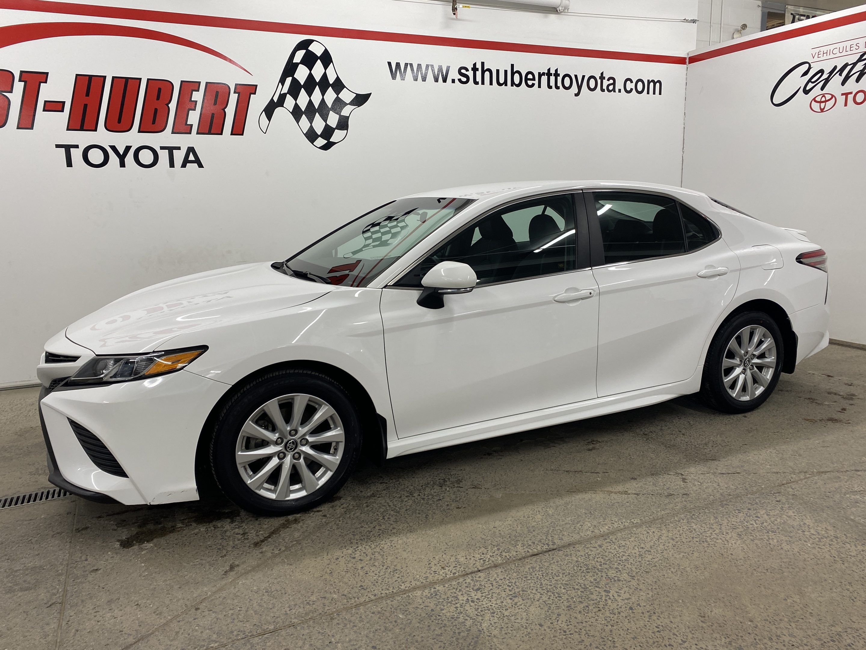 2018 Toyota Camry SE Auto, cuir, mags