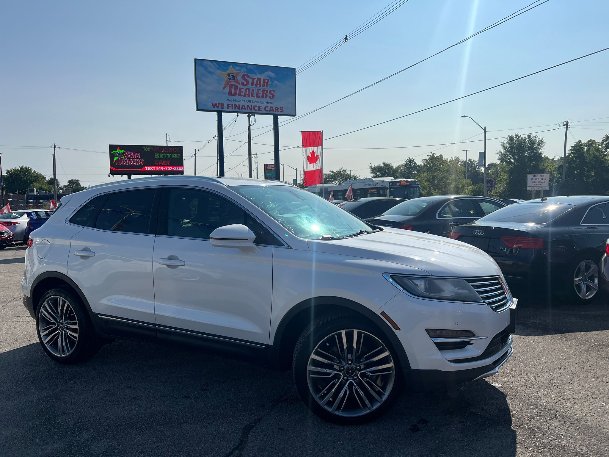 2016 Lincoln MKC NAV LEATHER PANO ROOF MINT! WE FINANCE ALL CREDIT!