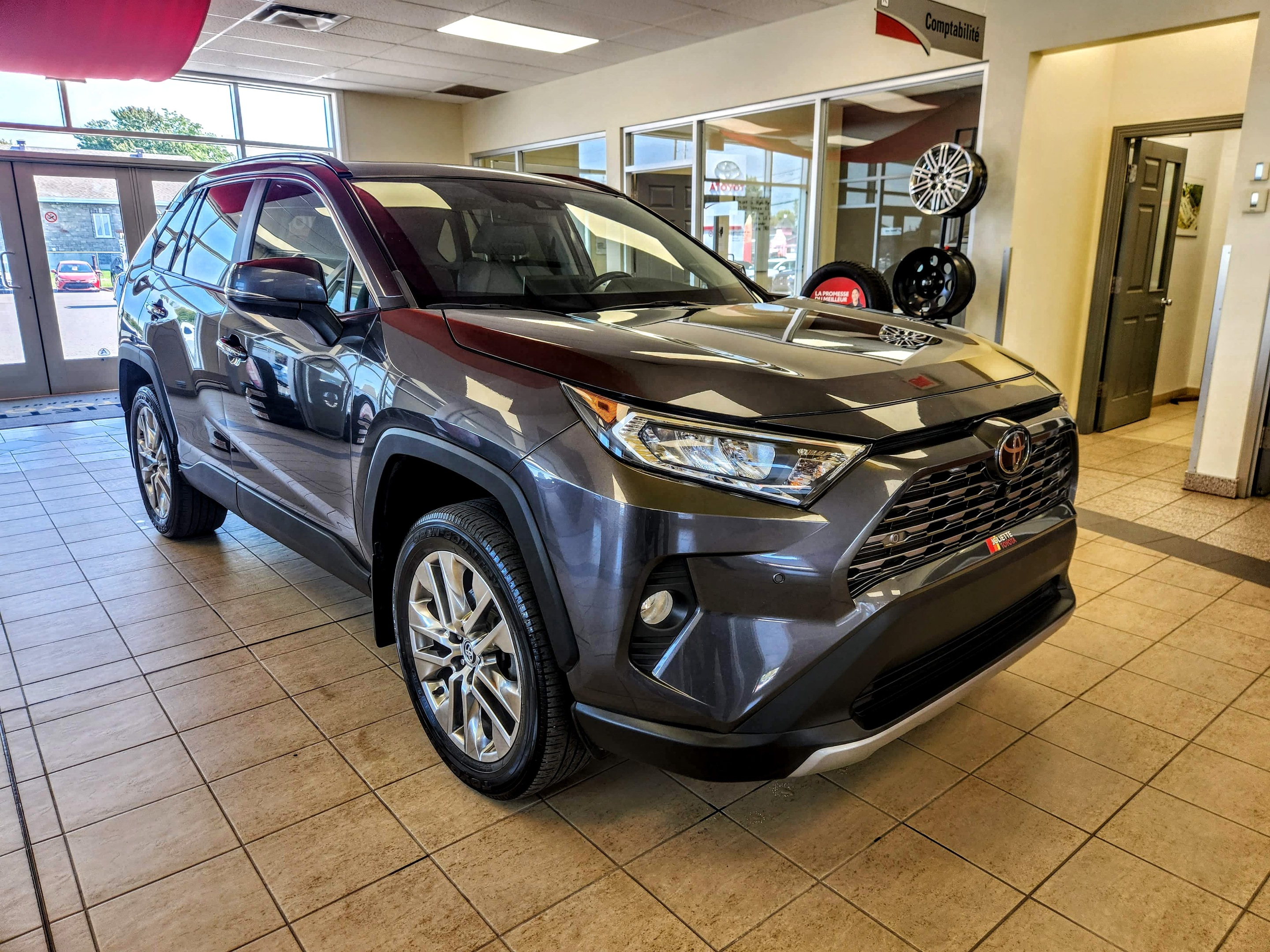 2019 Toyota RAV4 AWD Limited - CUIR - NAVIGATION - TOIT OUVRANT !!!