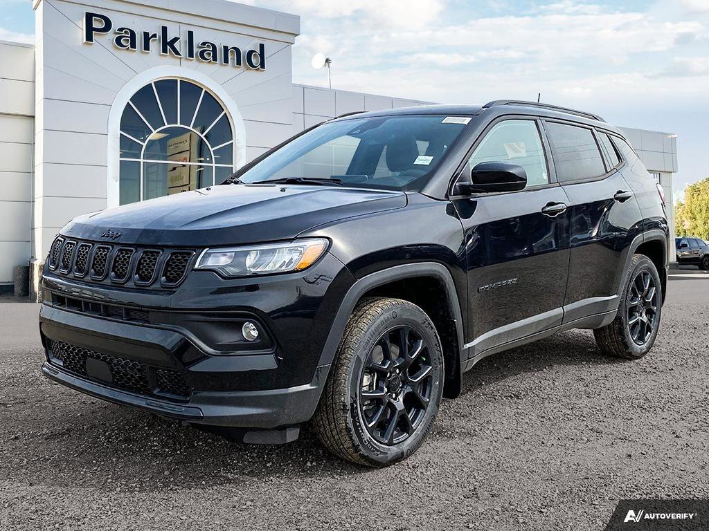 2023 Jeep Compass Altitude | Panoramic Sunroof | Leather