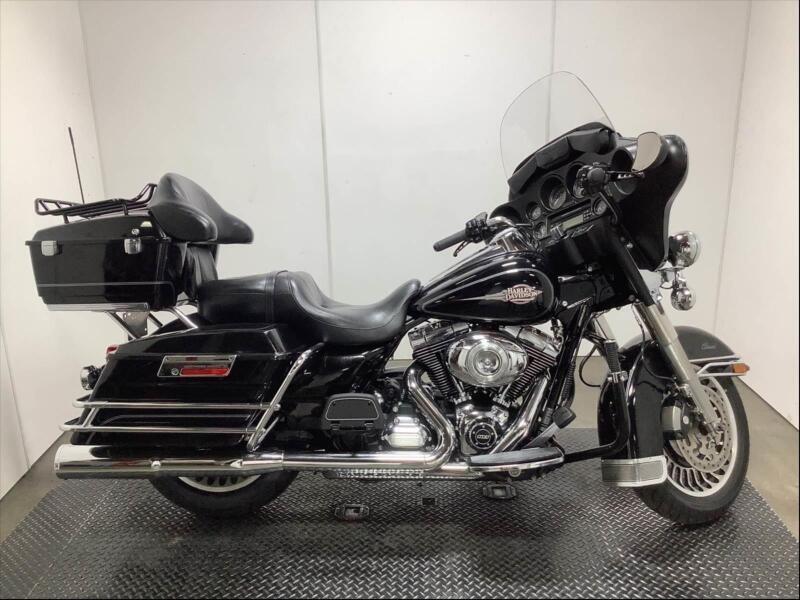 2012 Harley-Davidson FLHTC Electra Glide Electra Glide Classic Motorcycle