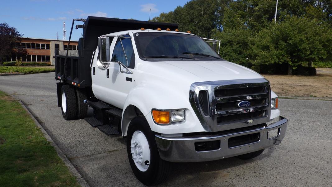 2011 Ford F-750 Crew Cab Dually Dump Truck with Air Brakes Diesel