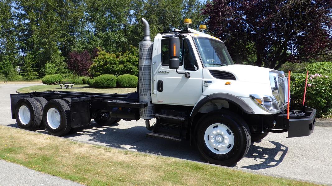 2013 International 7400 Workstar Cab And Chassis Diesel with Air Brakes