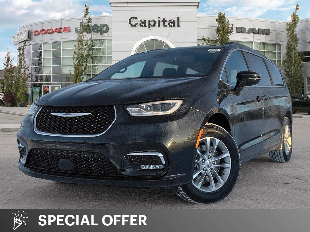 2022 Chrysler Pacifica Touring | AWD | Heated Seats and Steering Wheel |