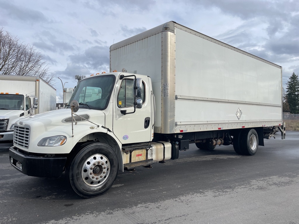 2022 Freightliner BUSINESS CLASS M2 106  Dry Box
