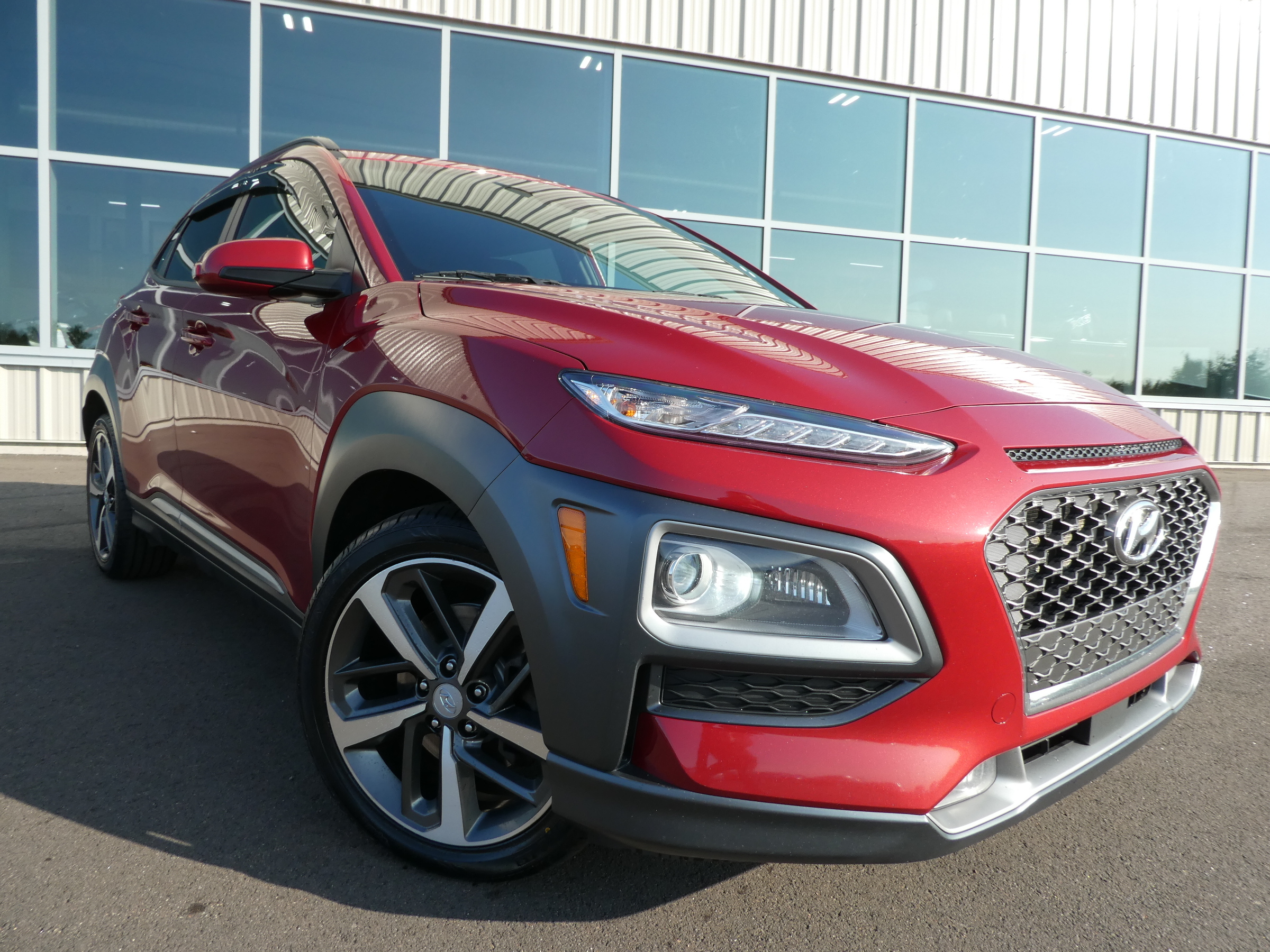 2021 Hyundai Kona AWD, Leather, Nav, Heated Seats & Steering Wheel