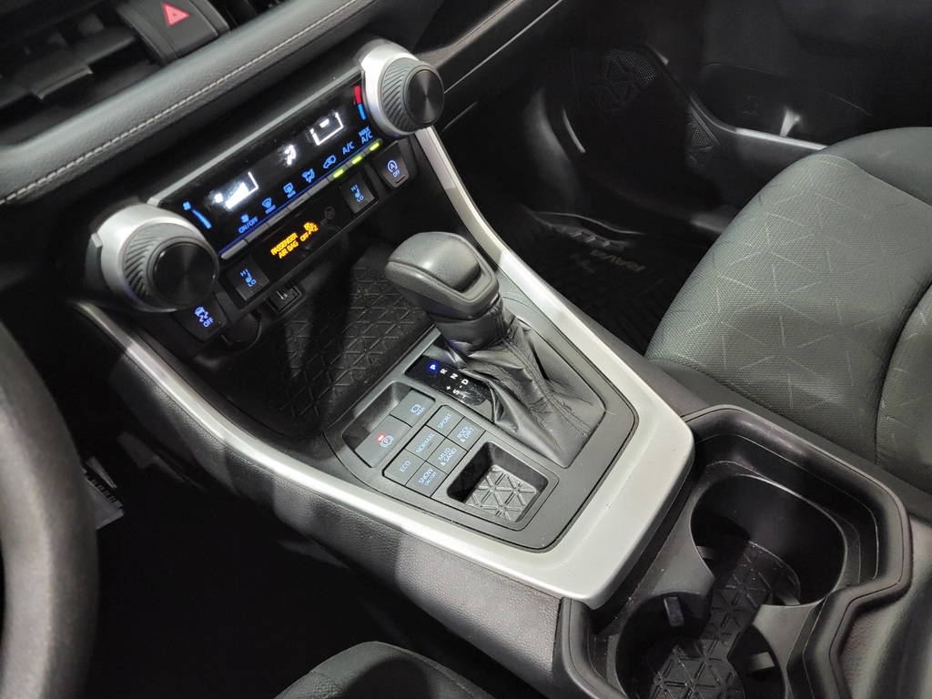 Toyota RAV4 2021 Climatisation, Mirroirs électriques, Vitres électriques, Régulateur de vitesse, Sièges chauffants, Verrouillage électrique, Bluetooth, caméra-rétroviseur, Commandes de la radio au volant