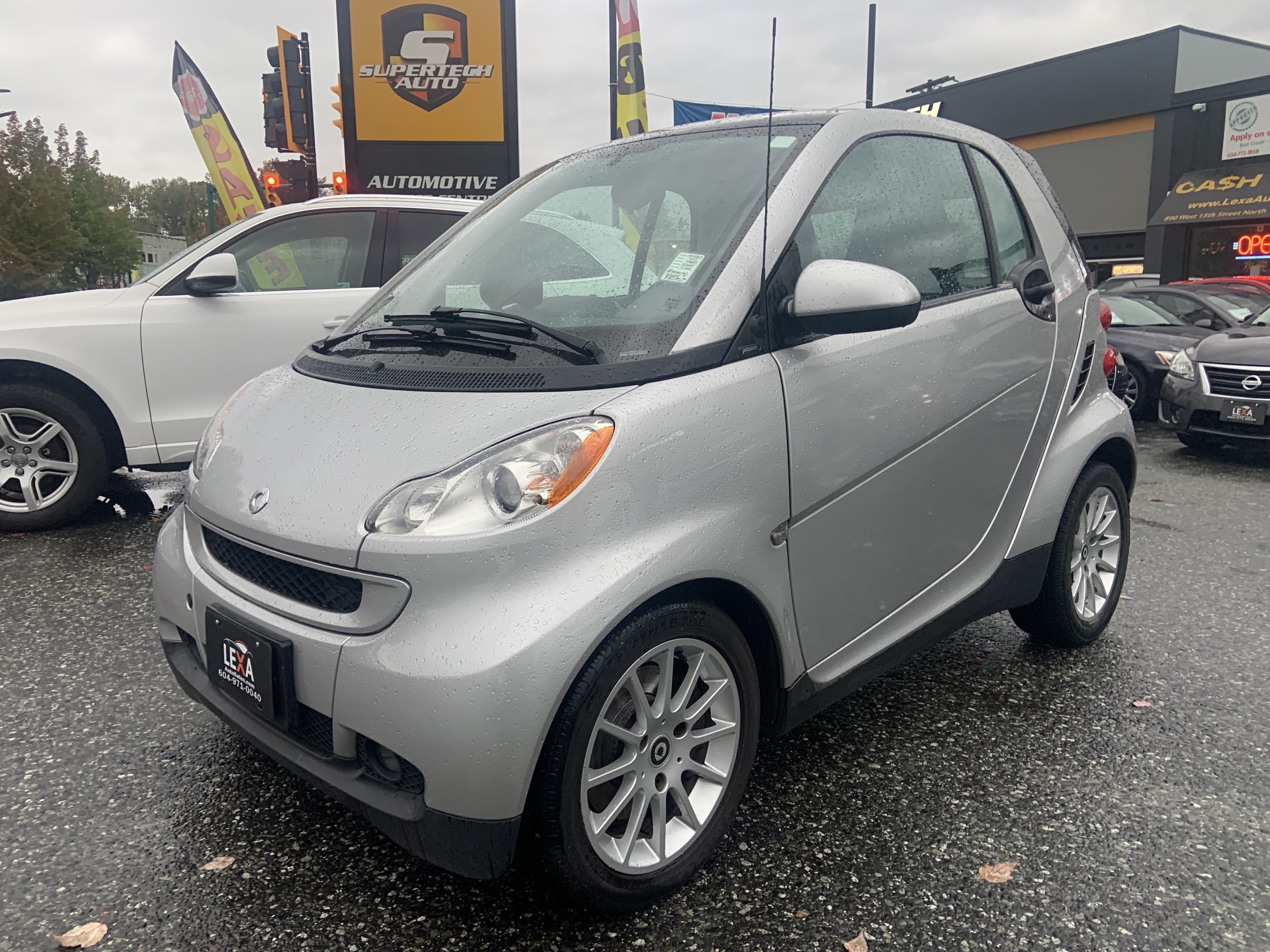 2010 smart fortwo 2dr Cpe Pure