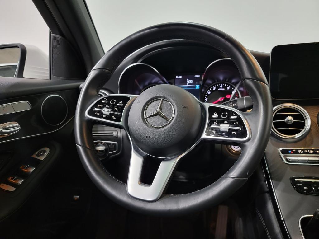 Mercedes-Benz GLC 2020 Air conditioner, Navigation system, Electric mirrors, Power Seats, Electric windows, Speed regulator, Heated seats, Leather interior, Electric lock, Seat memories, Bluetooth, Panoramic sunroof, rear-view camera, Steering wheel radio controls