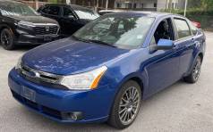 2009 Ford Focus 4dr Sdn SES, leather, sunroof, we finance,