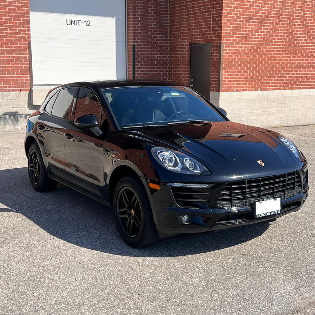 2018 Porsche Macan AWD, PANOROOF, NAV, LANE ASSIST, PADDLE SHIFT