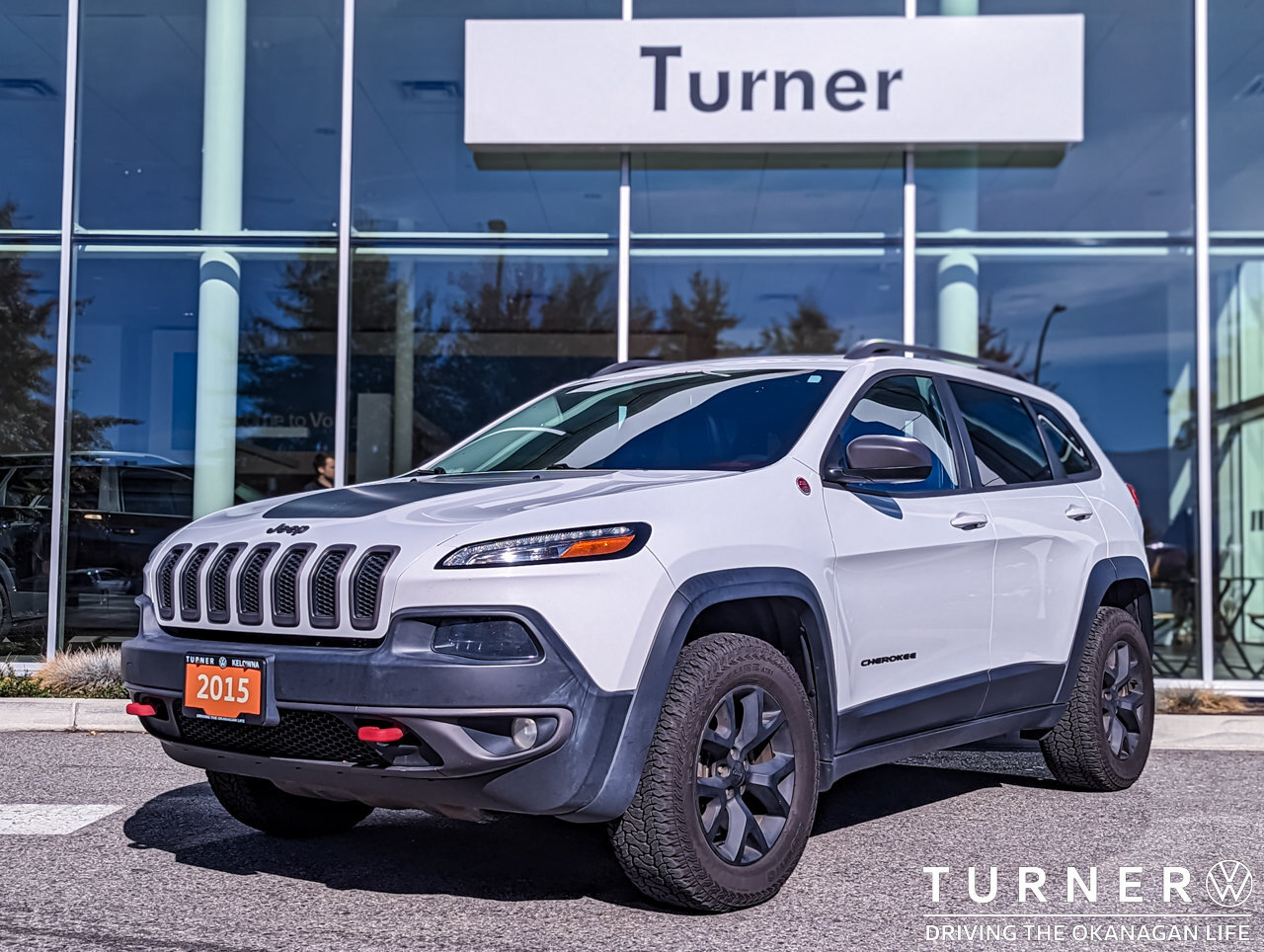 2015 Jeep Cherokee TRAILHAWK Receive a $250 Gas Card with every Pre-O