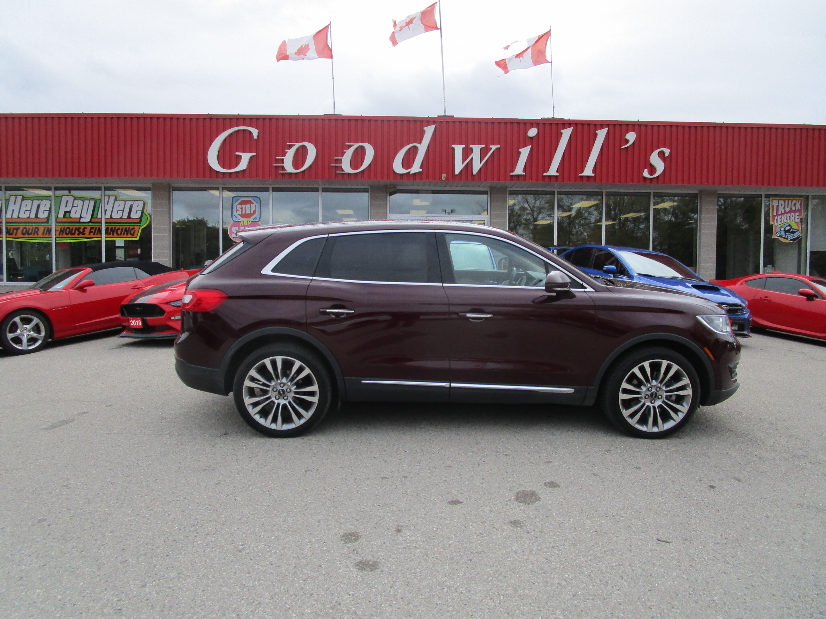 2018 Lincoln MKX SUNROOF, HEATED/ COOLED LEATHER, CLEAN CARFAX!