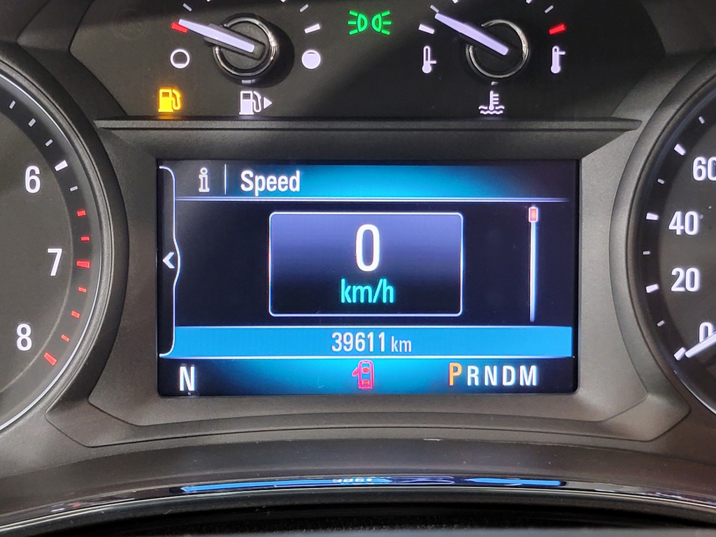Buick Encore 2022 Air conditioner, Electric mirrors, Power Seats, Electric windows, Speed regulator, Electric lock, Bluetooth, rear-view camera, Steering wheel radio controls
